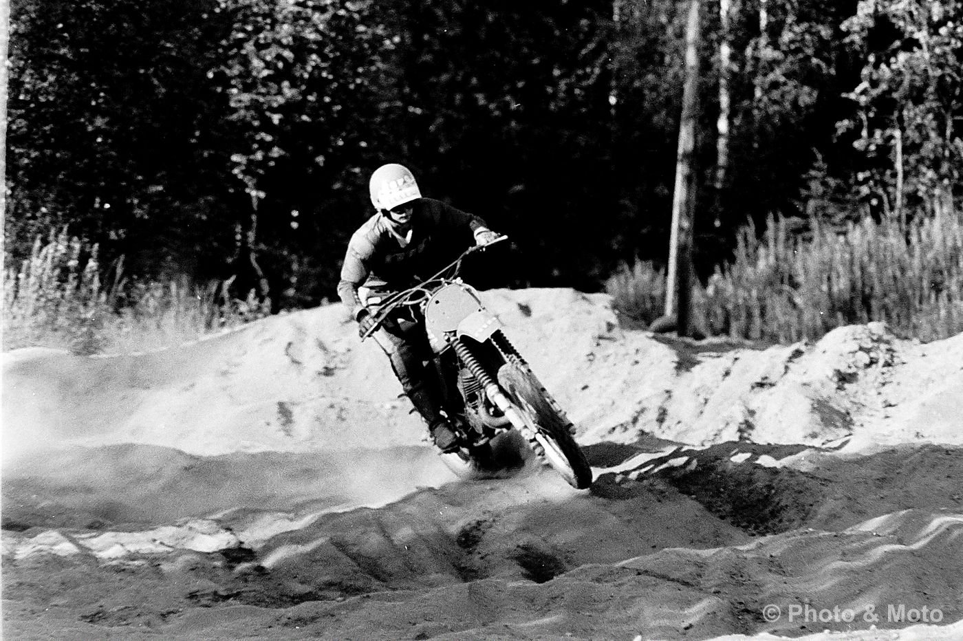 Honda CR250: Legendan Synty ja Loppu